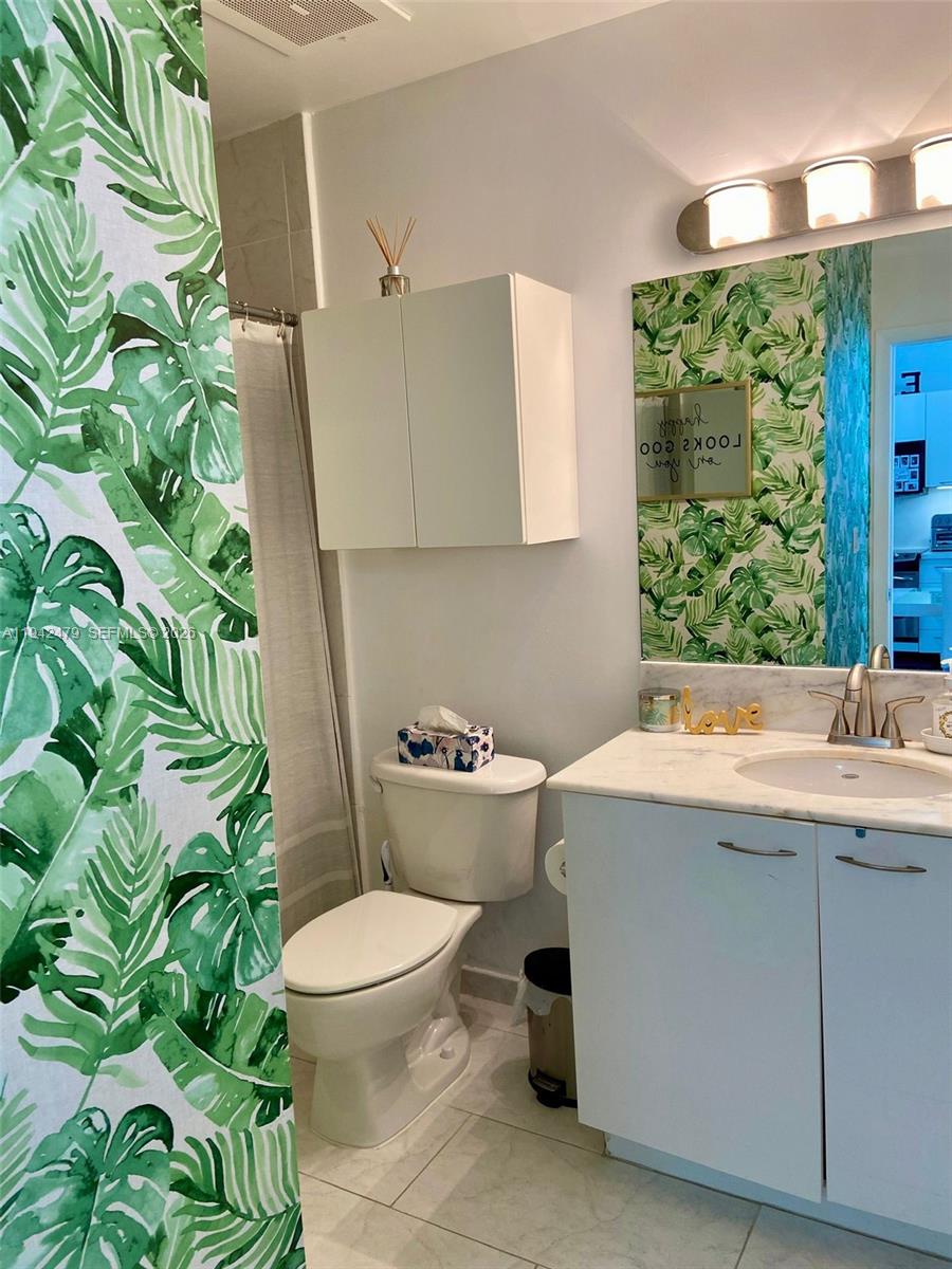 133 NE 2nd Ave #1803, Miami FL 33132
