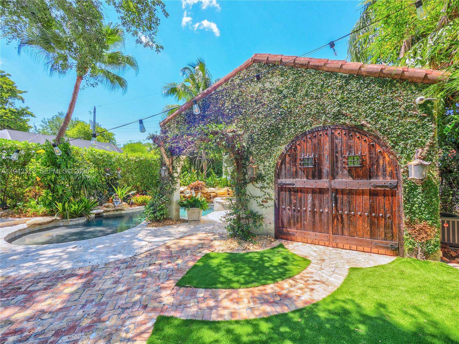 1229 Sorolla Ave, Coral Gables FL 33134