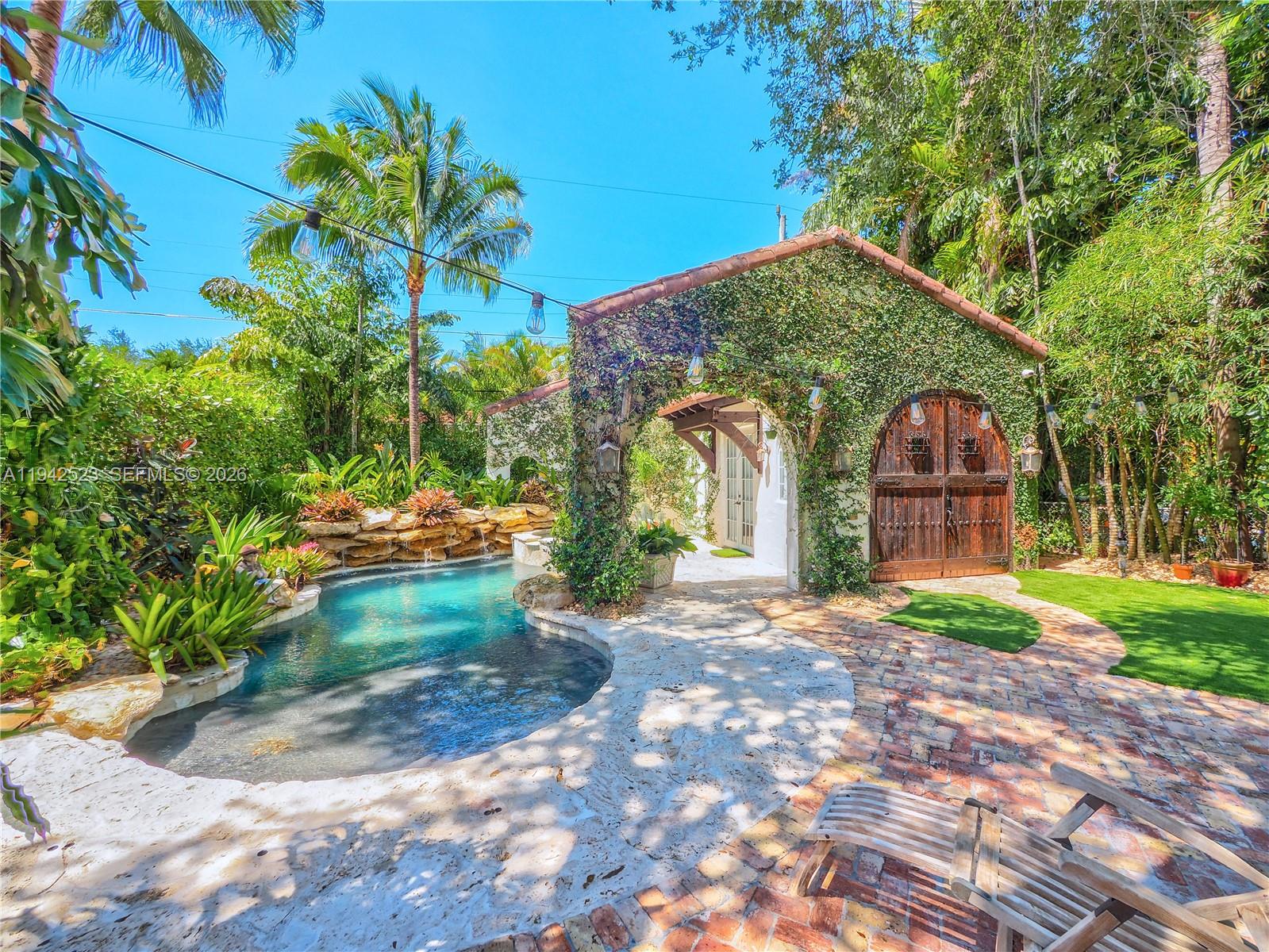 1229 Sorolla Ave, Coral Gables FL 33134