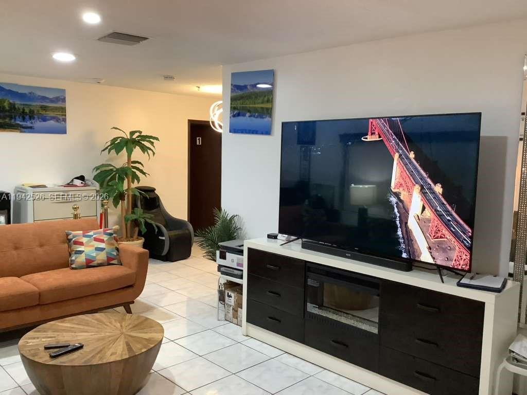 6706 Inwood, North Lauderdale FL 33068