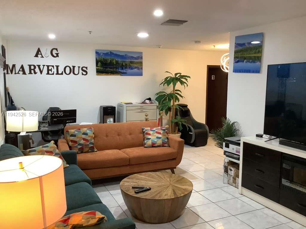 6706 Inwood, North Lauderdale FL 33068