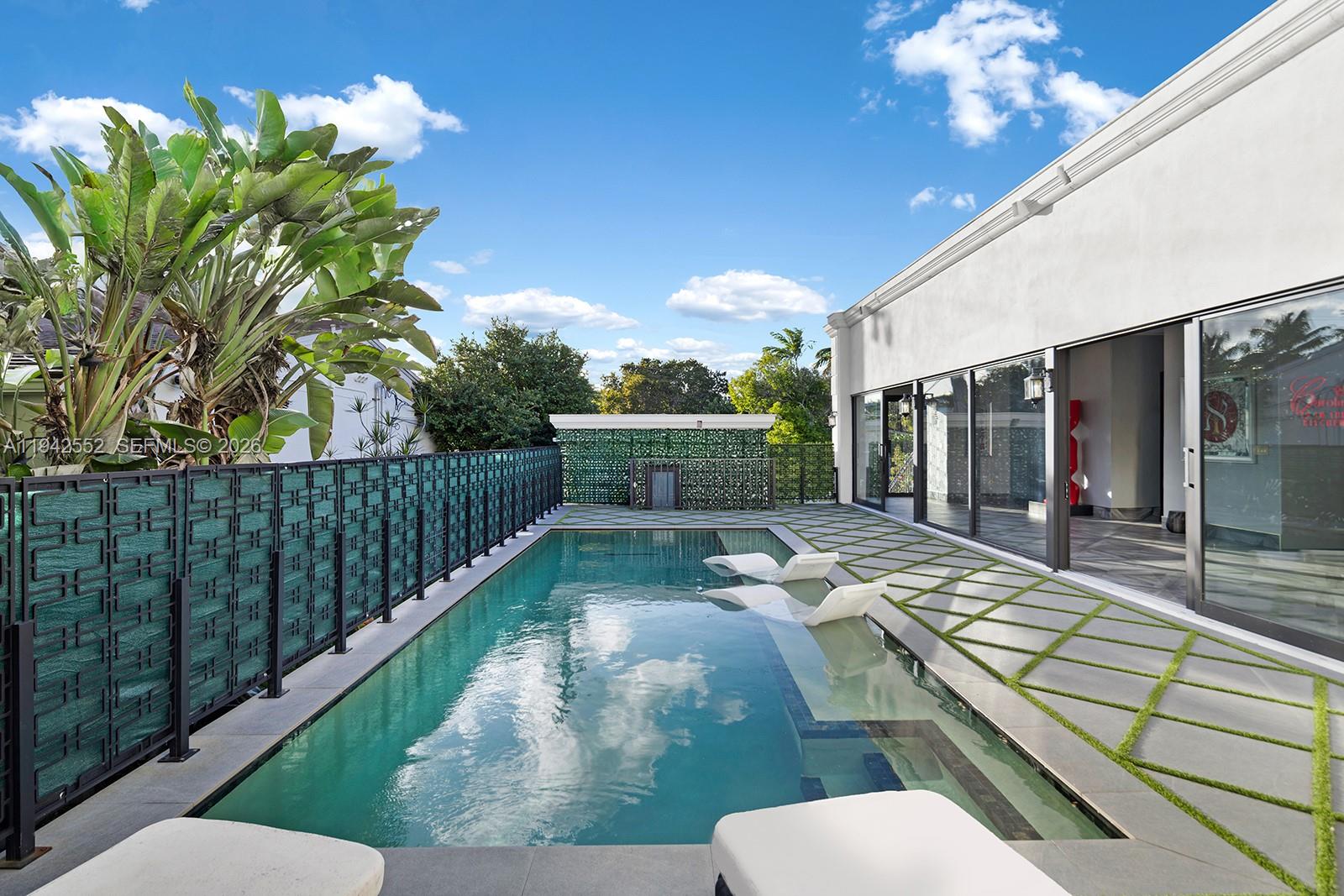 8005 Noremac Ave, Miami Beach FL 33141