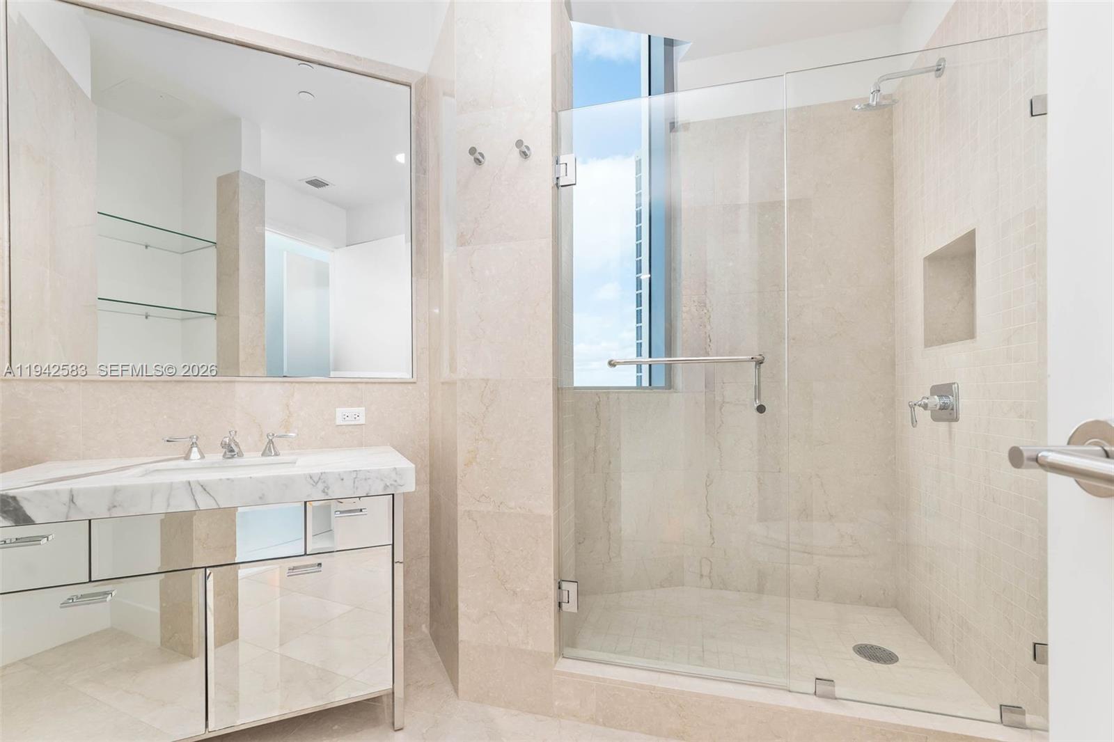 17475 Collins Ave #2003, Sunny Isles Beach FL 33160