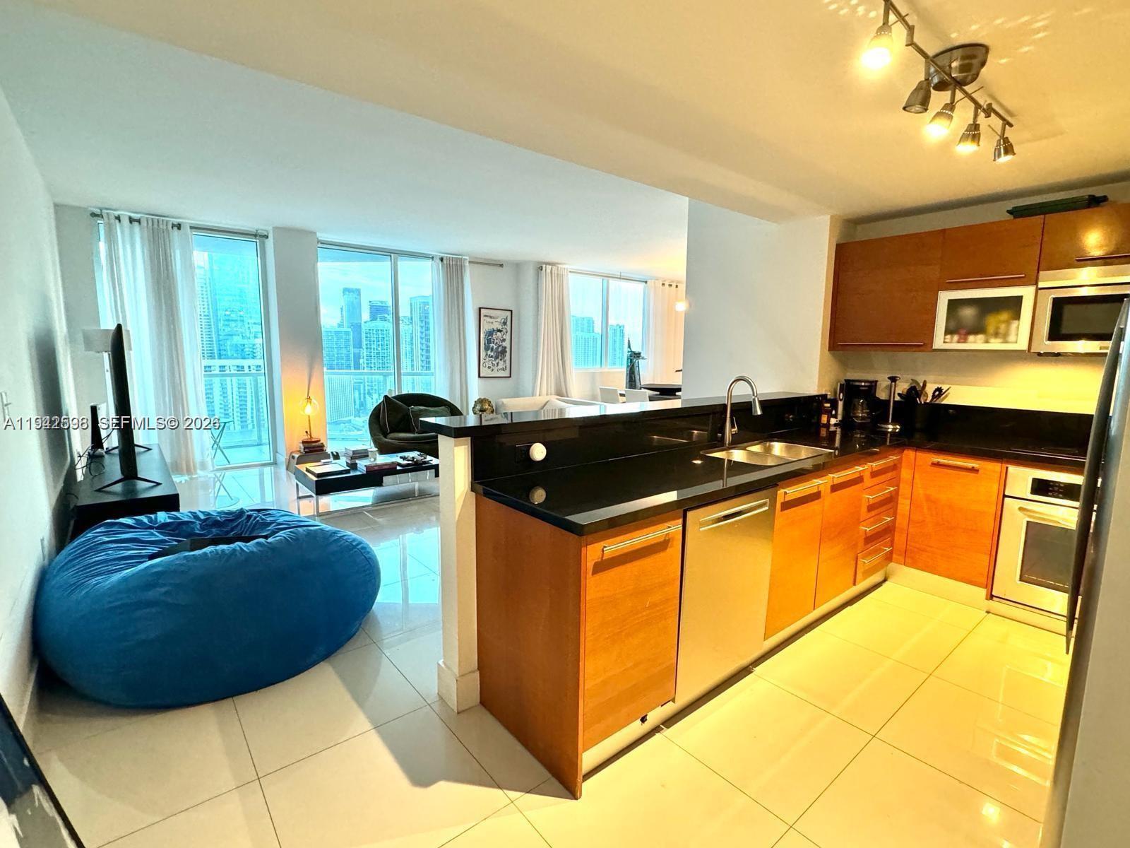 253 NE 2nd St #3308, Miami FL 33132