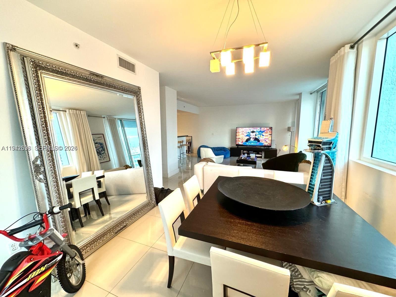 253 NE 2nd St #3308, Miami FL 33132