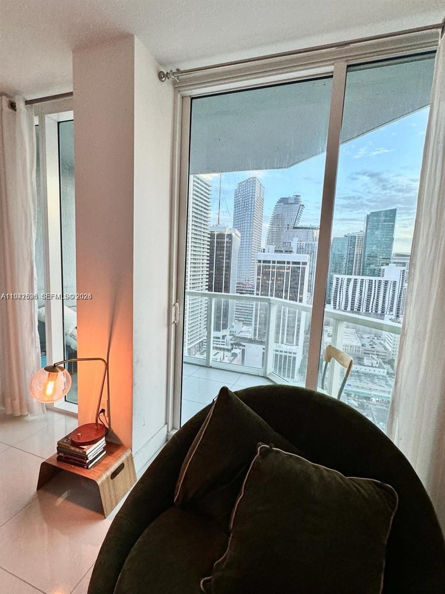 253 NE 2nd St #3308, Miami FL 33132