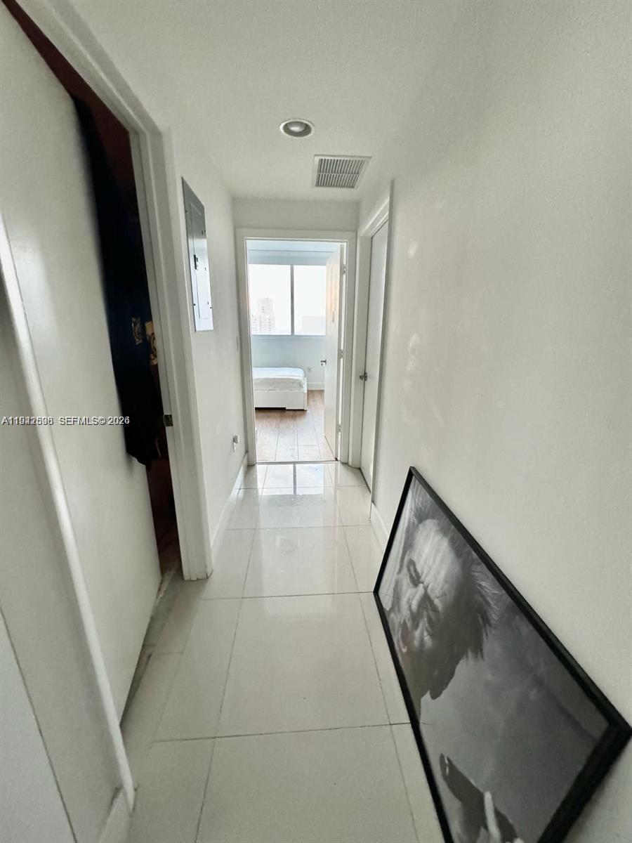 253 NE 2nd St #3308, Miami FL 33132