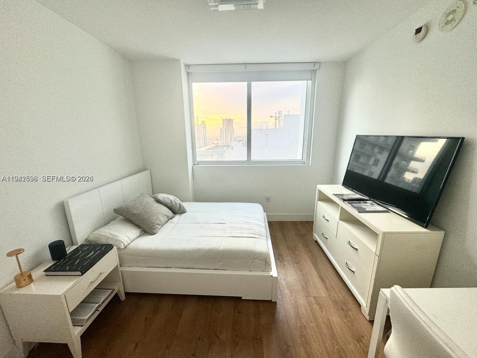 253 NE 2nd St #3308, Miami FL 33132