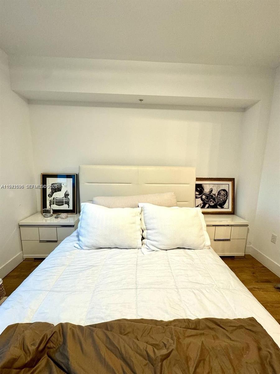253 NE 2nd St #3308, Miami FL 33132