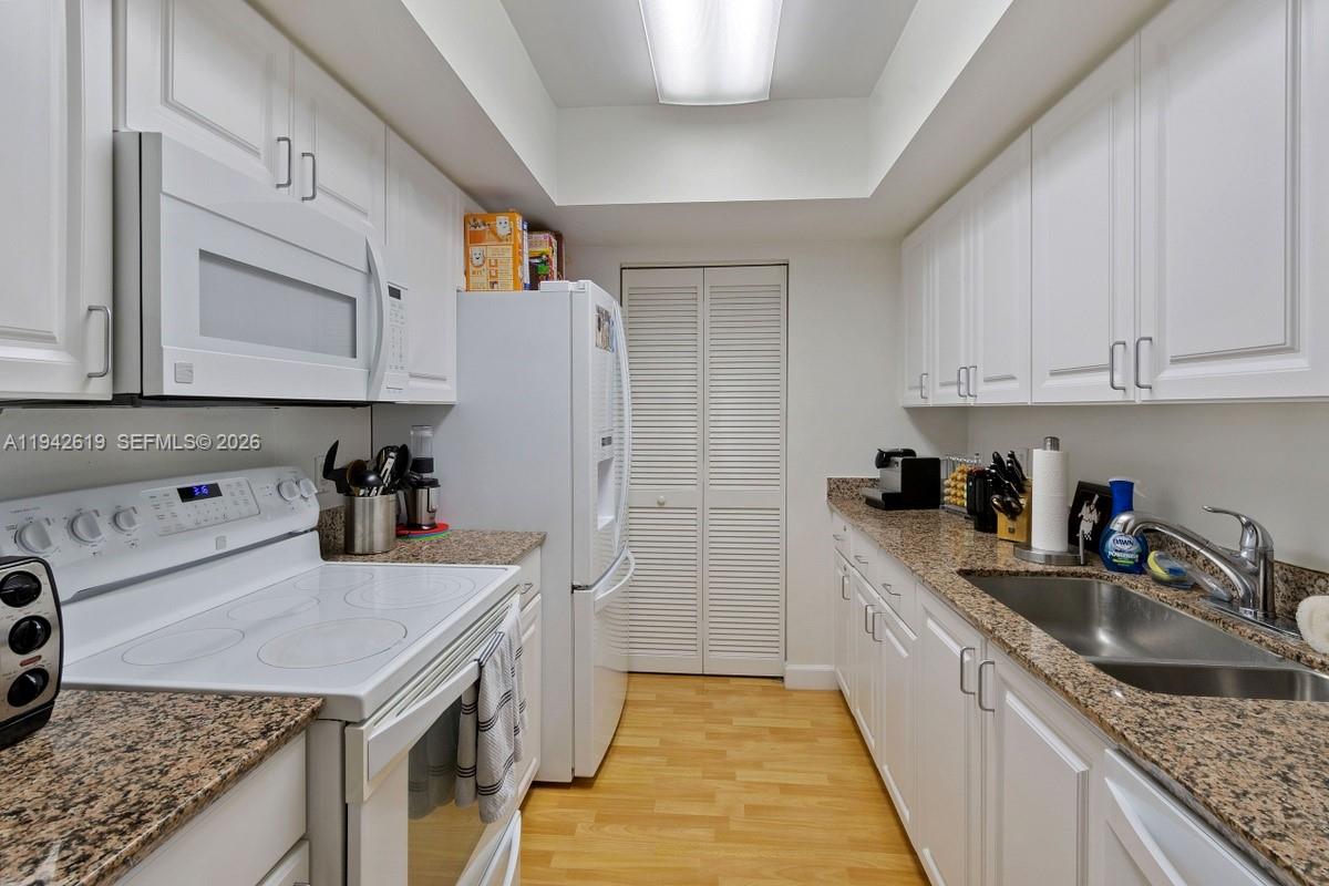 90 Alton Rd #807, Miami Beach FL 33139