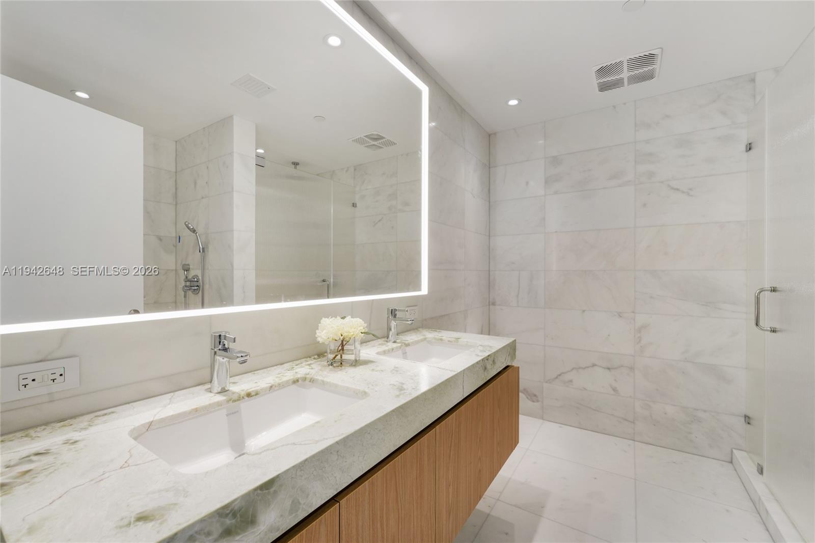 500 Alton Rd #1506, Miami Beach FL 33139