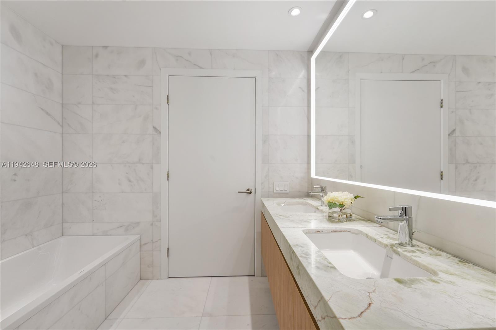 500 Alton Rd #1506, Miami Beach FL 33139