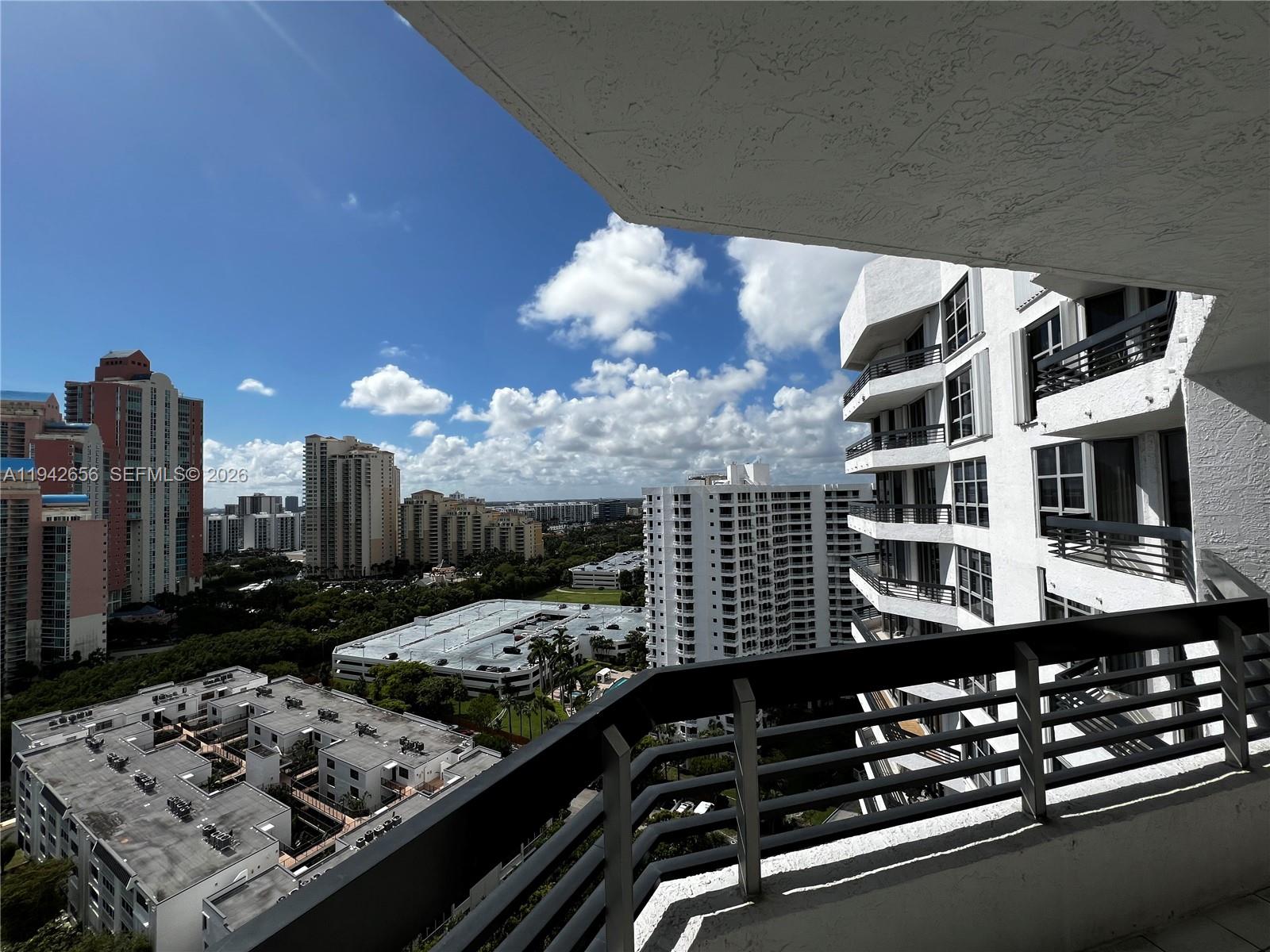 3400 NE 192nd St #2102, Aventura FL 33180