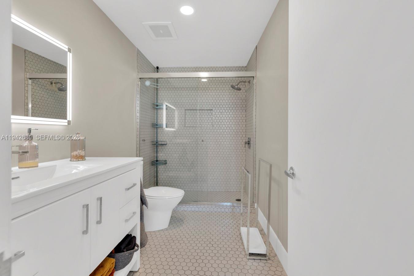 3029 NE 188 ST #711, Aventura FL 33180