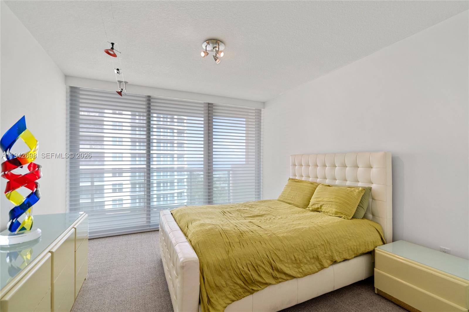 1455 Ocean Dr #1009, Miami Beach FL 33139