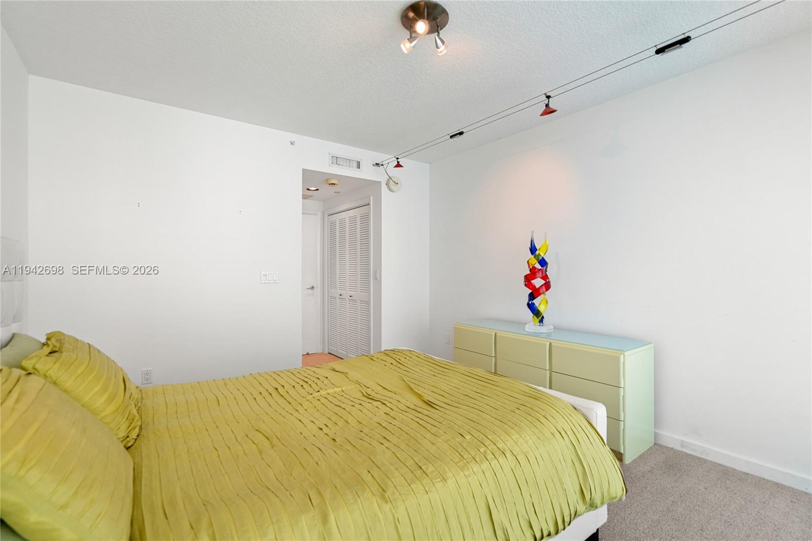 1455 Ocean Dr #1009, Miami Beach FL 33139