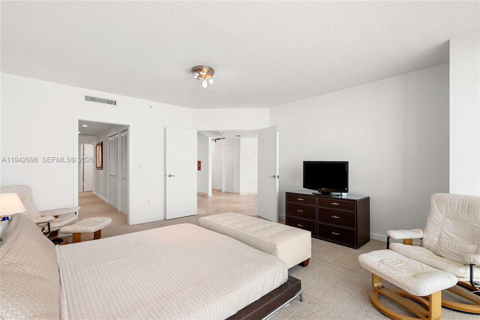 1455 Ocean Dr #1009, Miami Beach FL 33139