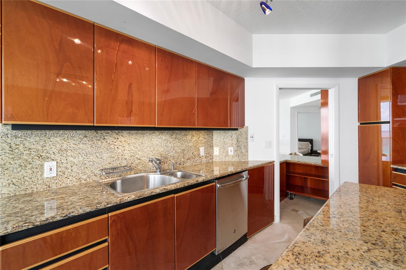 1455 Ocean Dr #1009, Miami Beach FL 33139