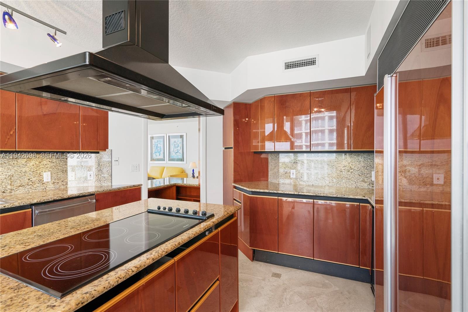 1455 Ocean Dr #1009, Miami Beach FL 33139