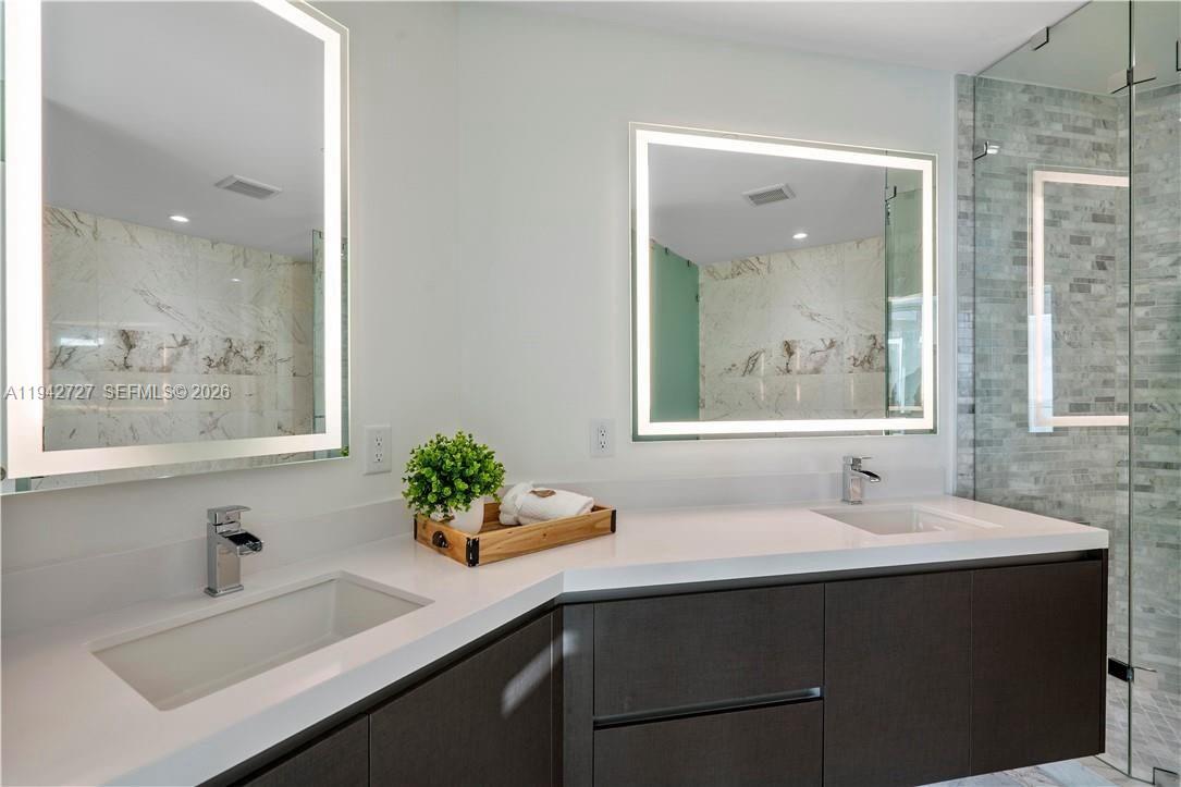 851 NE 1st Ave #2904, Miami FL 33132