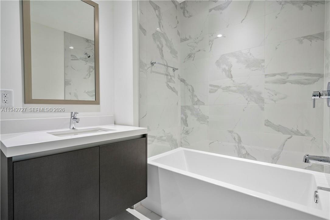 851 NE 1st Ave #2904, Miami FL 33132