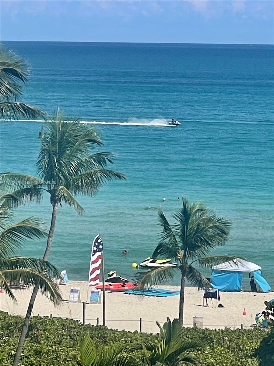 5161 Collins Ave #715, Miami Beach FL 33140