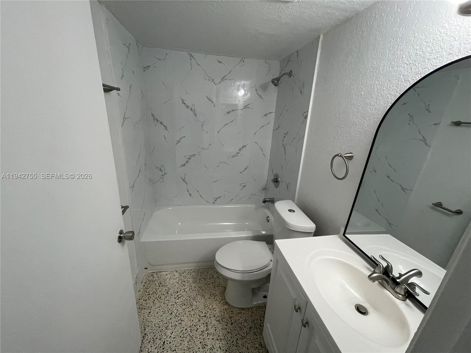 142 SW 18th Ave #19, Miami FL 33135
