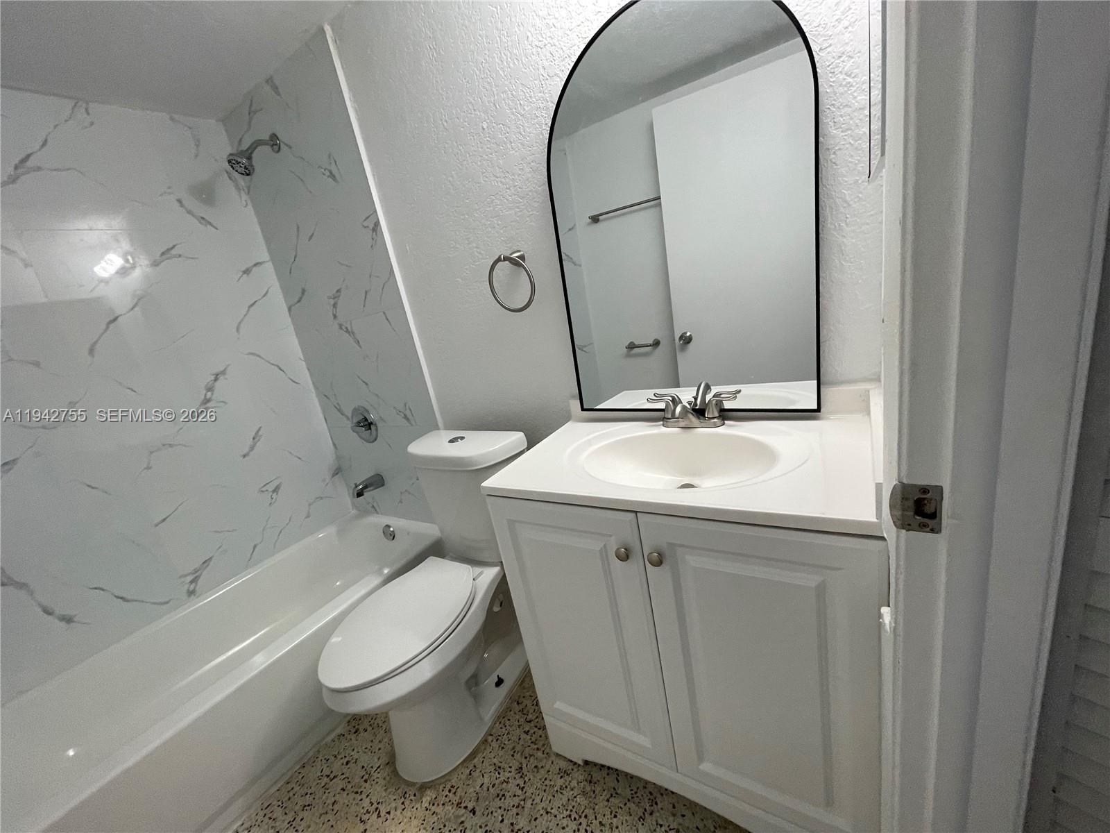 142 SW 18th Ave #19, Miami FL 33135