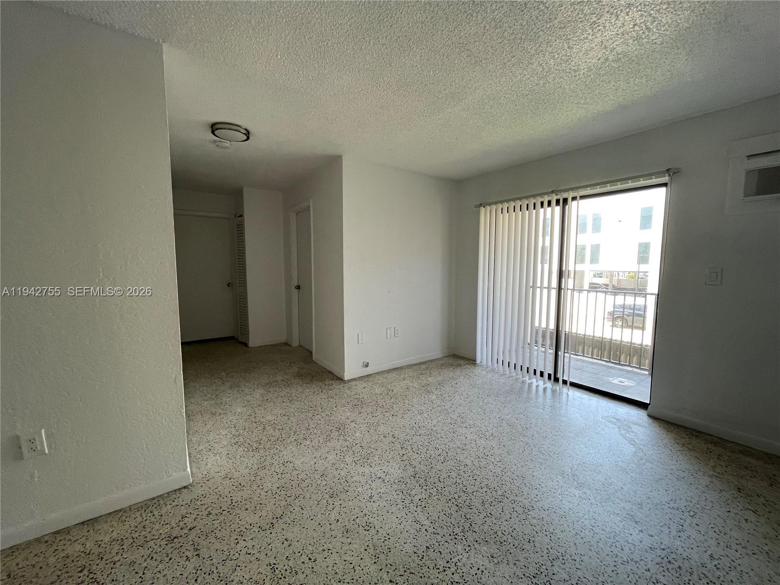 142 SW 18th Ave #19, Miami FL 33135