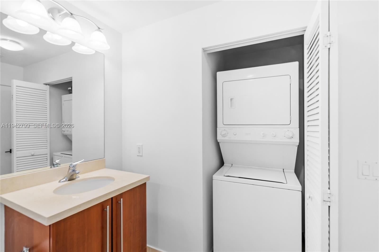 1111 SW 1st Ave #2222-N, Miami FL 33130