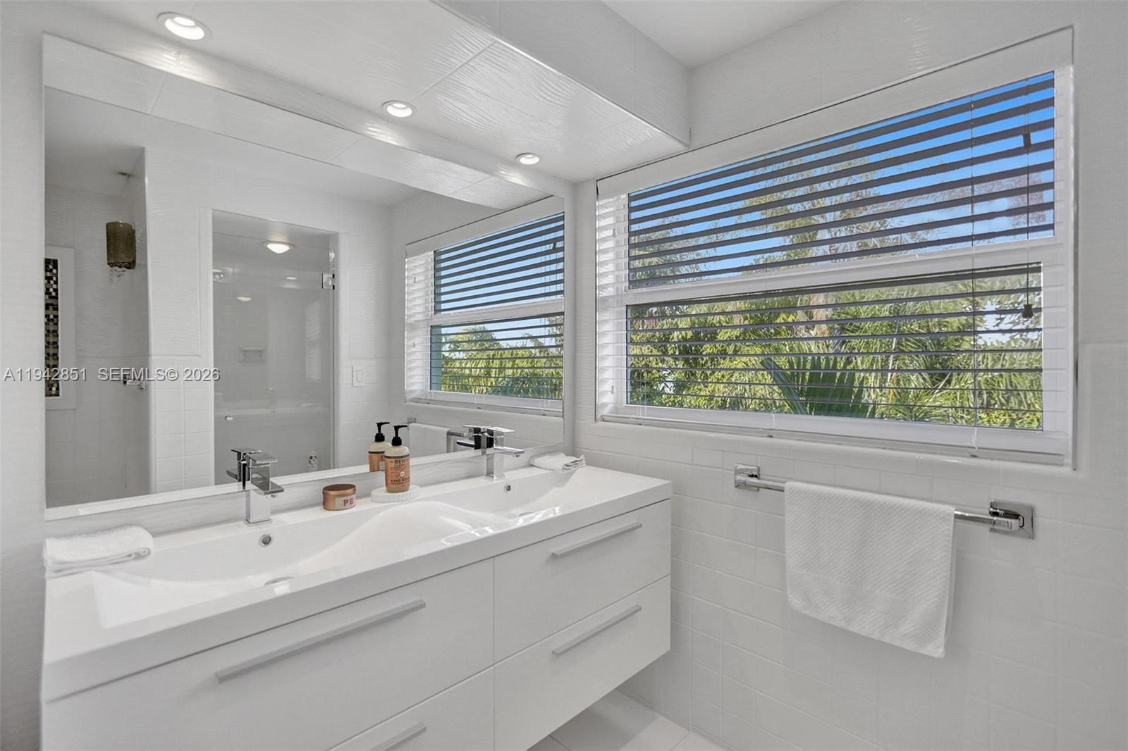 286 Bal Bay Dr #3A, Bal Harbour FL 33154