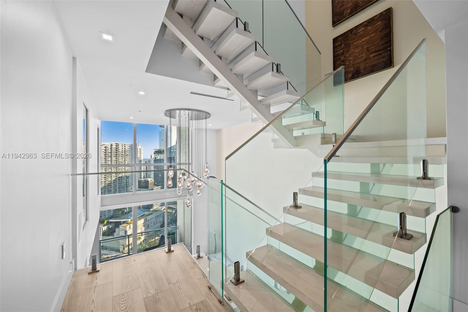 90 SW 3rd St #PH-15, Miami FL 33130
