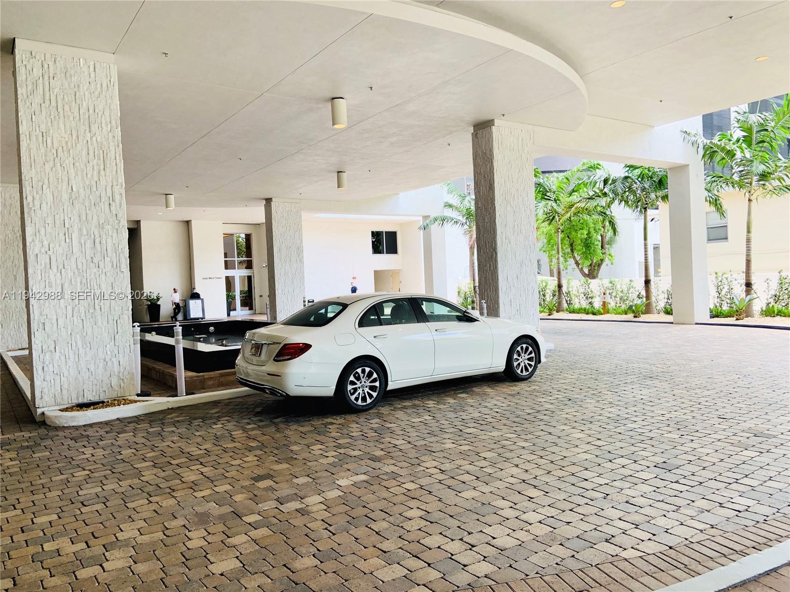 1060 Brickell Ave #3411, Miami FL 33131