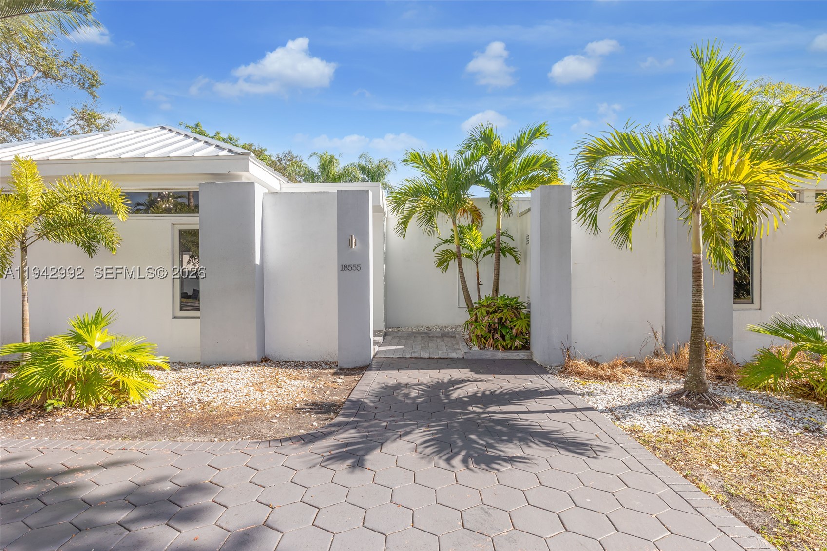 18555 SW 83rd Pl, Cutler Bay FL 33157