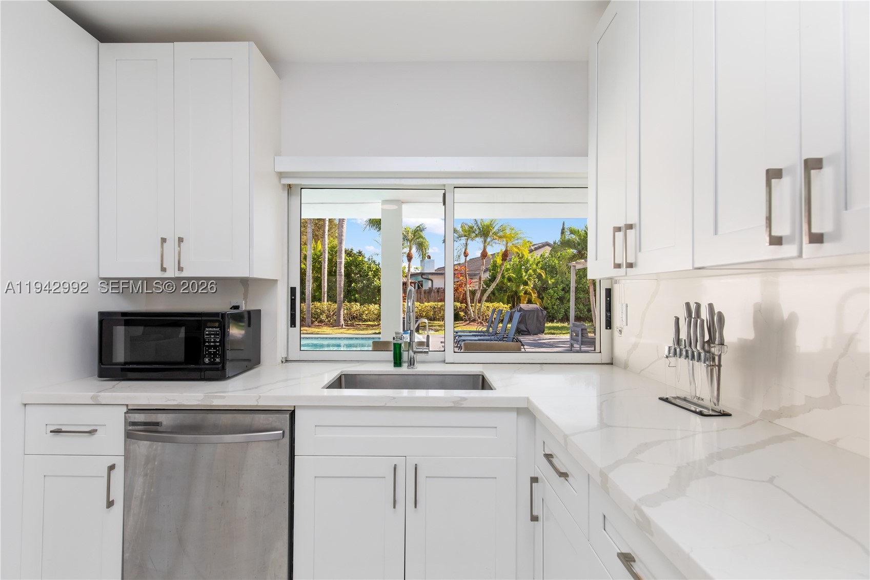 18555 SW 83rd Pl, Cutler Bay FL 33157
