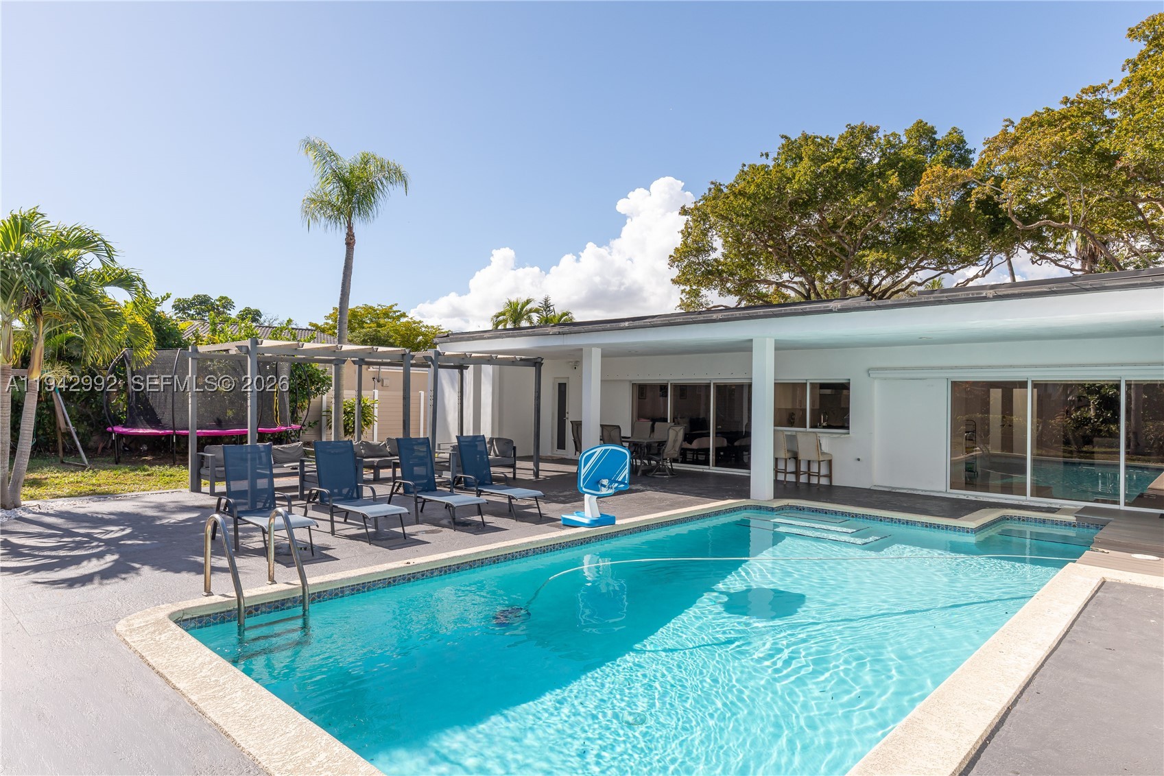 18555 SW 83rd Pl, Cutler Bay FL 33157