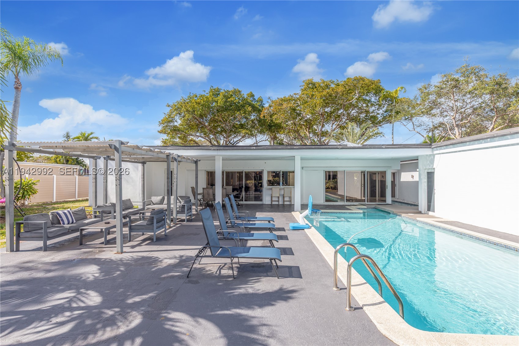 18555 SW 83rd Pl, Cutler Bay FL 33157