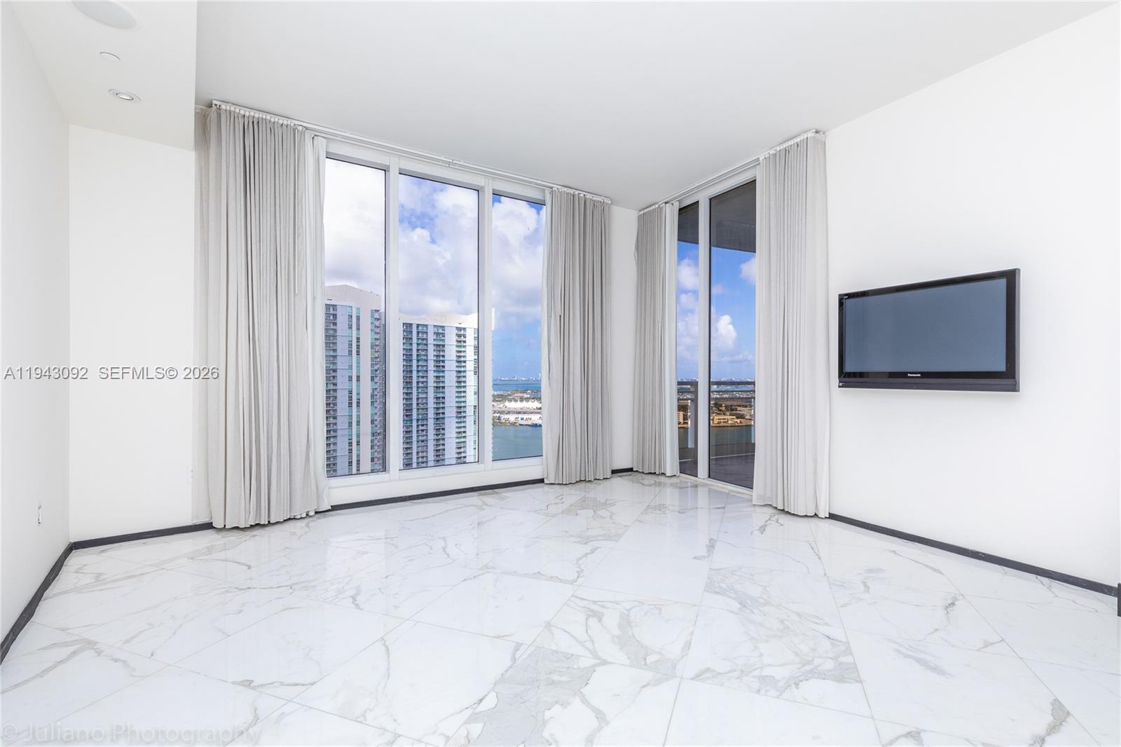 901 Brickell Key Blvd #3407, Miami FL 33131