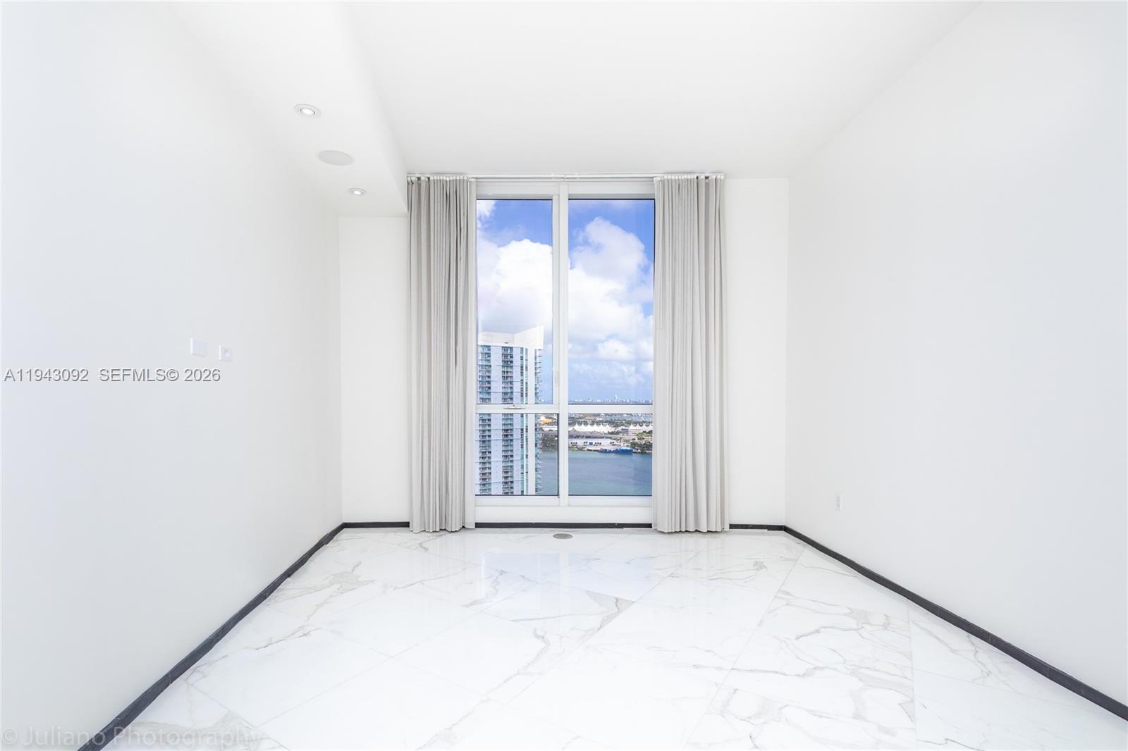 901 Brickell Key Blvd #3407, Miami FL 33131