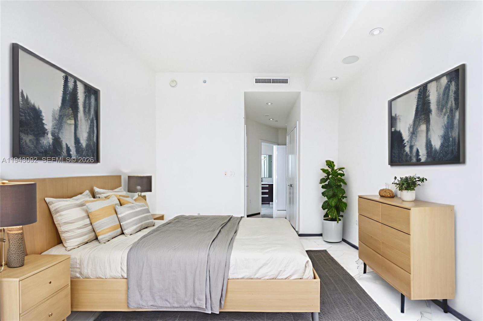 901 Brickell Key Blvd #3407, Miami FL 33131