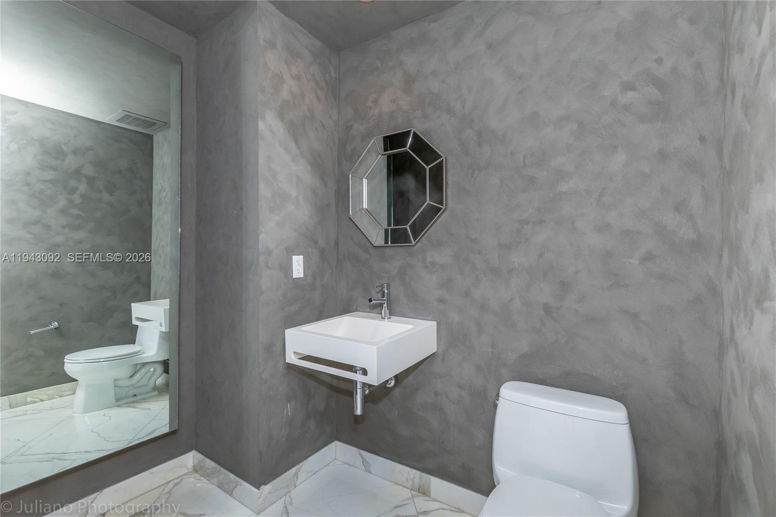 901 Brickell Key Blvd #3407, Miami FL 33131