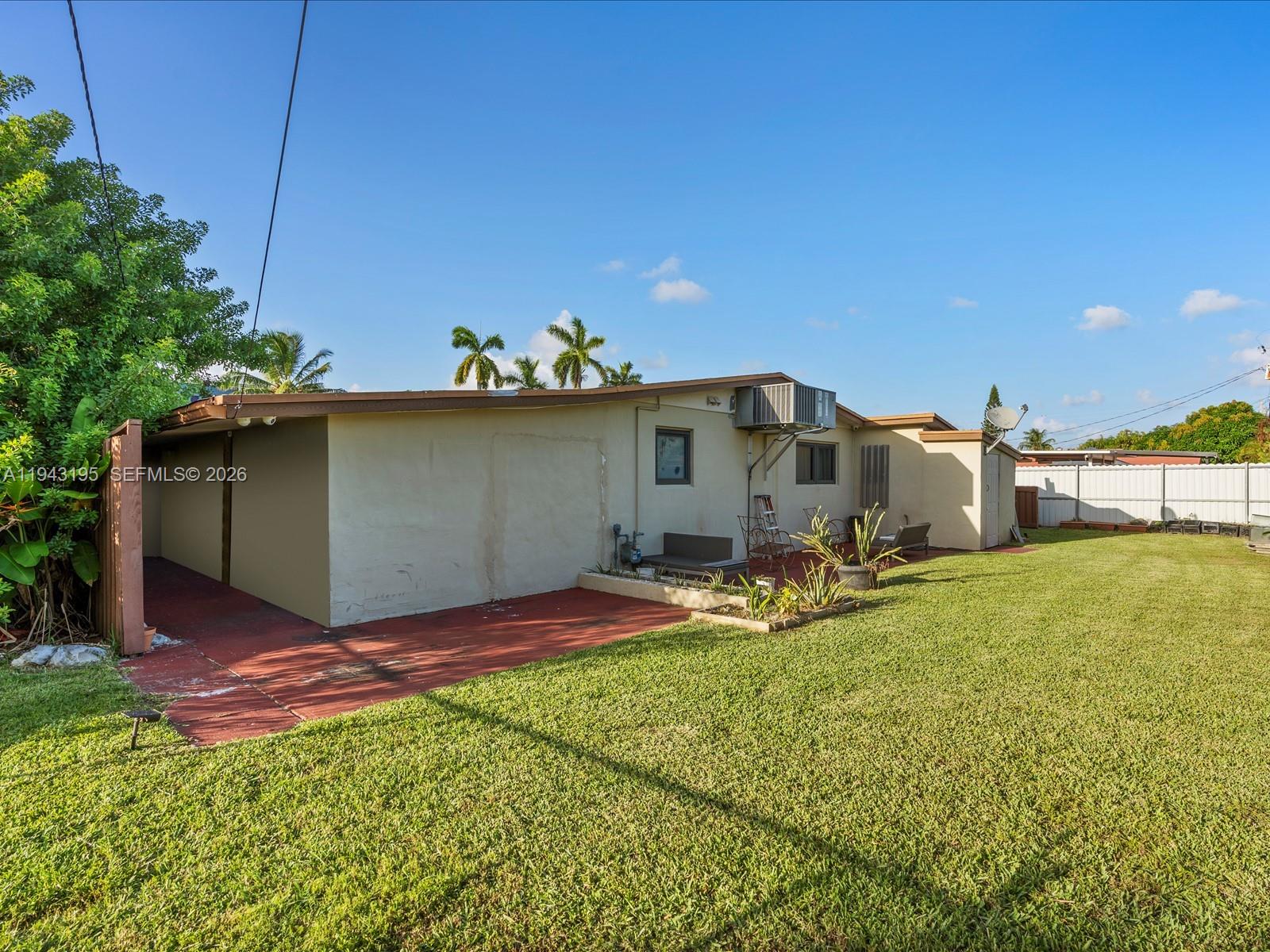 8840 SW 50th Ter, Miami FL 33165
