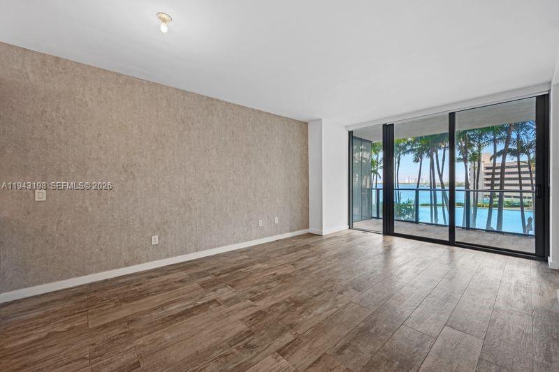 650 NE 32nd St #602, Miami FL 33137