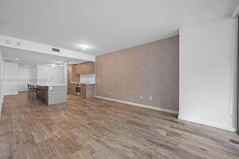650 NE 32nd St #602, Miami FL 33137