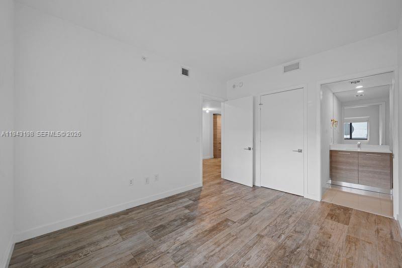 650 NE 32nd St #602, Miami FL 33137