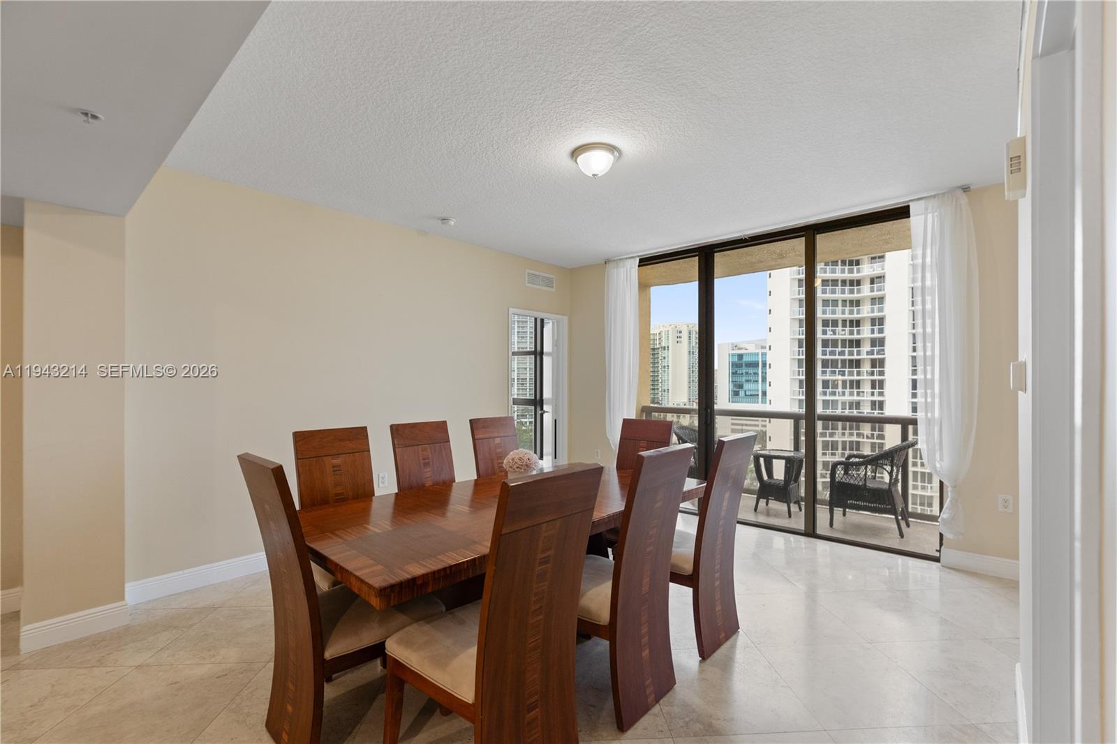 16275 Collins Ave #902, Sunny Isles Beach FL 33160