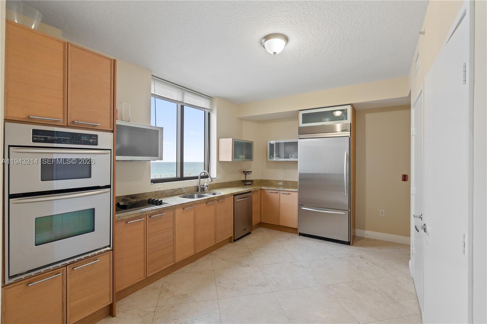 16275 Collins Ave #902, Sunny Isles Beach FL 33160