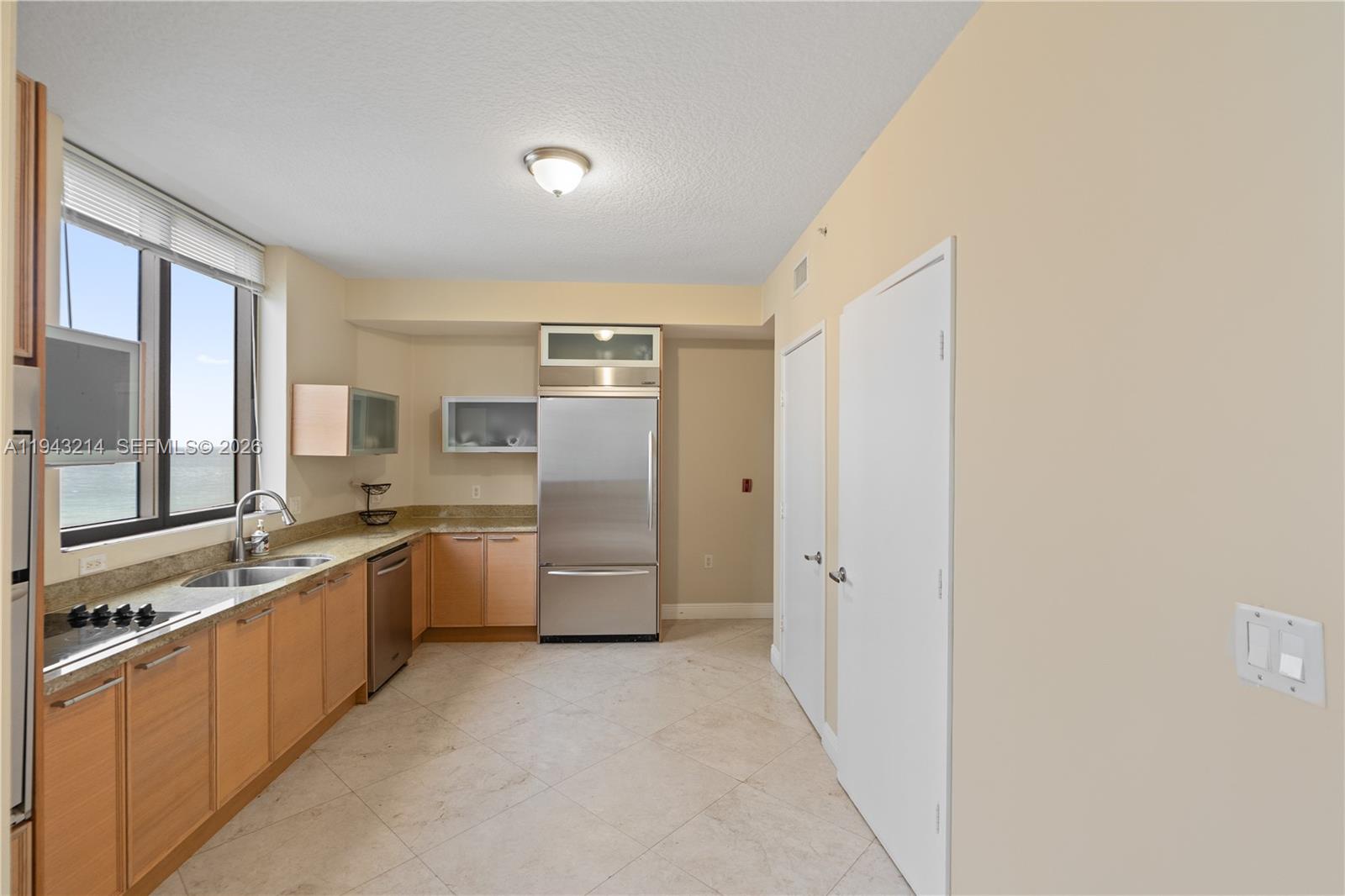 16275 Collins Ave #902, Sunny Isles Beach FL 33160