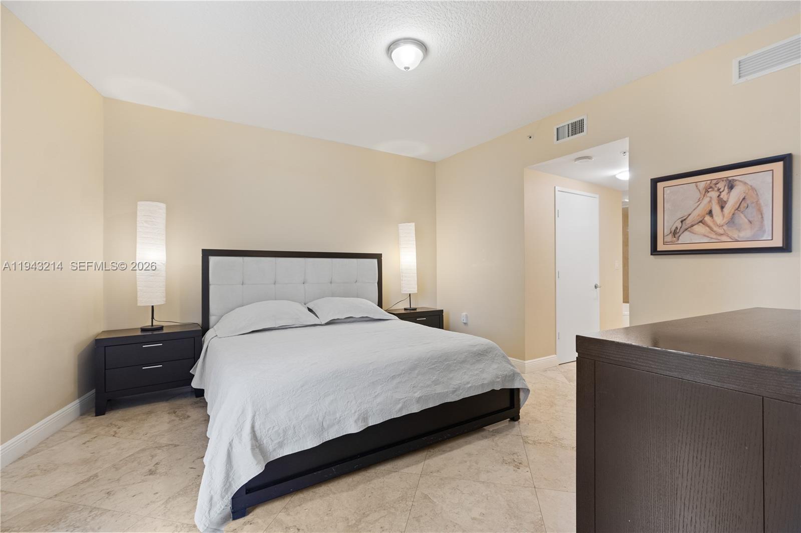 16275 Collins Ave #902, Sunny Isles Beach FL 33160