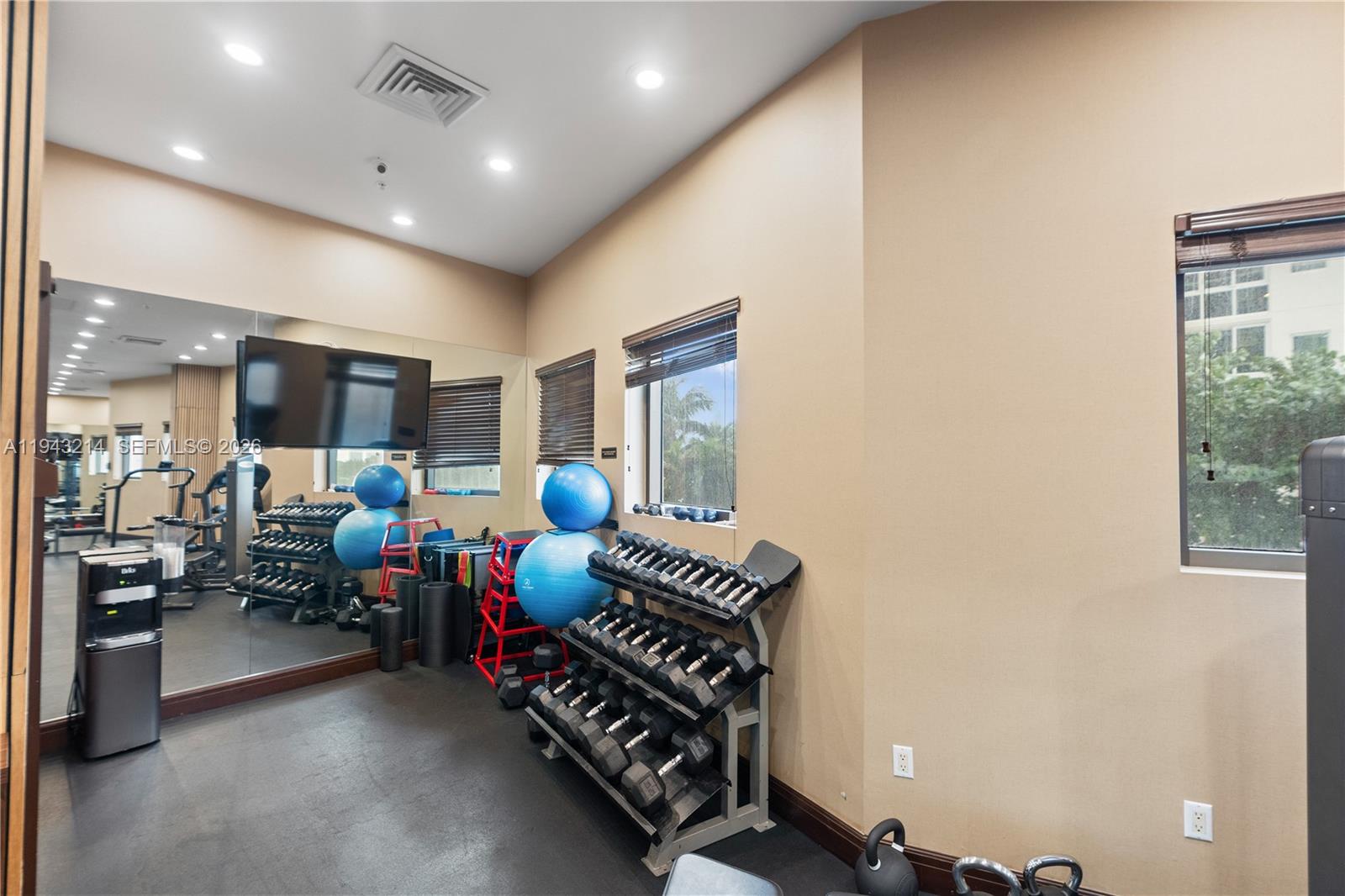 16275 Collins Ave #902, Sunny Isles Beach FL 33160
